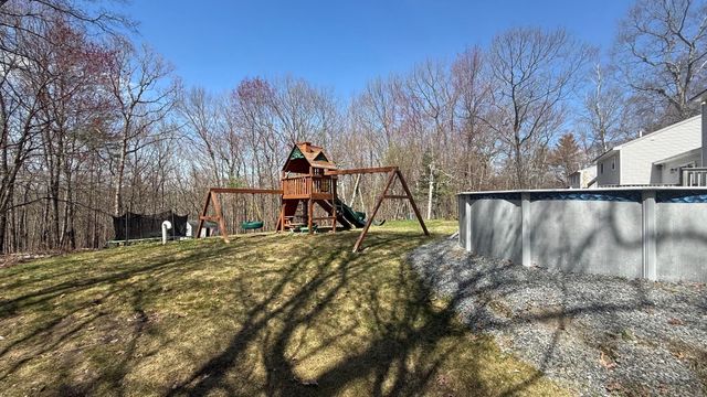 14 Garvin Road, Derry, NH 03038