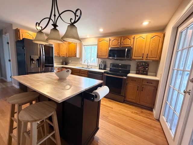 14 Garvin Road, Derry, NH 03038