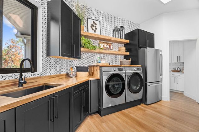 89 Ridgemont Circle, Branson West, MO 65737