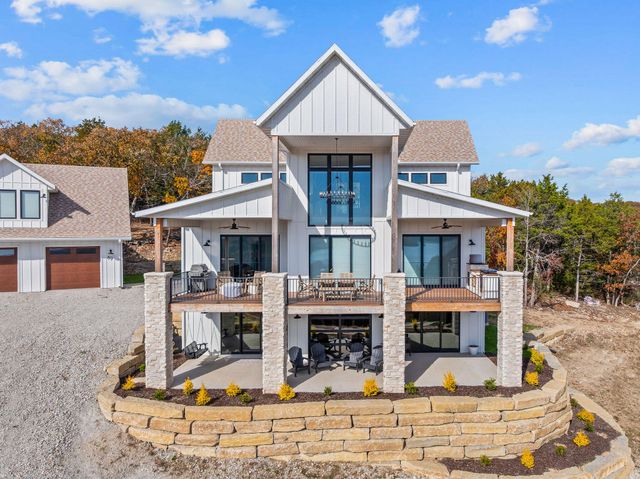 89 Ridgemont Circle, Branson West, MO 65737