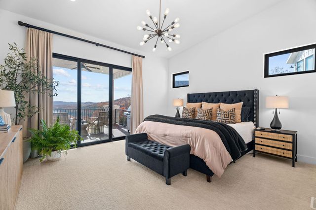 89 Ridgemont Circle, Branson West, MO 65737