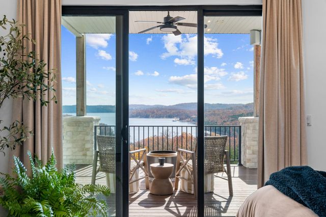 89 Ridgemont Circle, Branson West, MO 65737