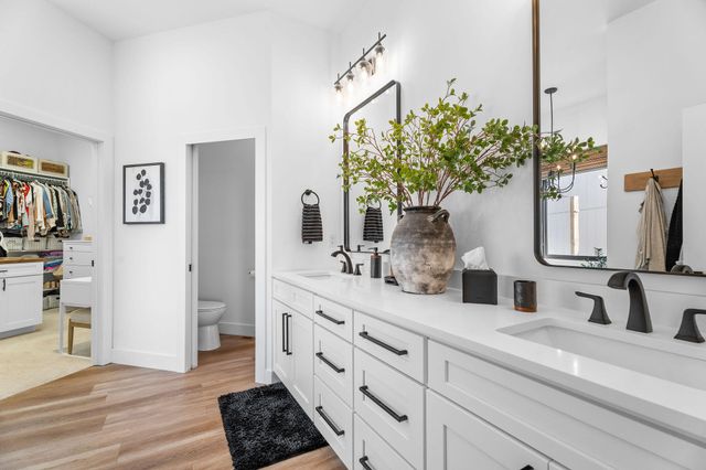 89 Ridgemont Circle, Branson West, MO 65737