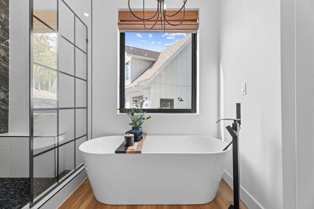 89 Ridgemont Circle, Branson West, MO 65737