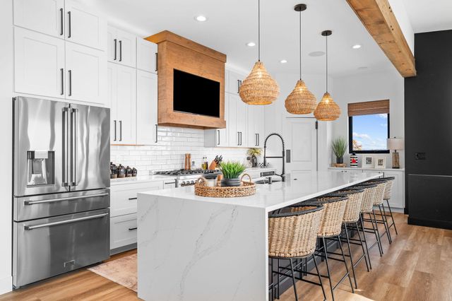 89 Ridgemont Circle, Branson West, MO 65737