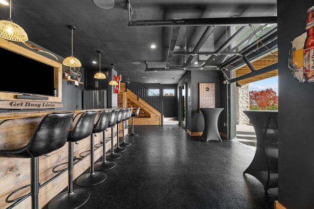 89 Ridgemont Circle, Branson West, MO 65737