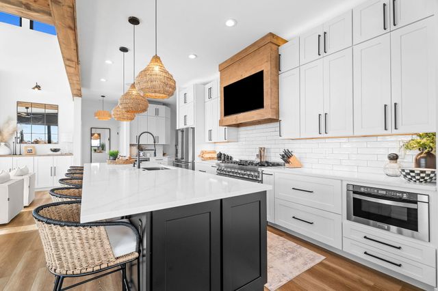 89 Ridgemont Circle, Branson West, MO 65737