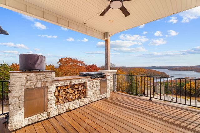 89 Ridgemont Circle, Branson West, MO 65737