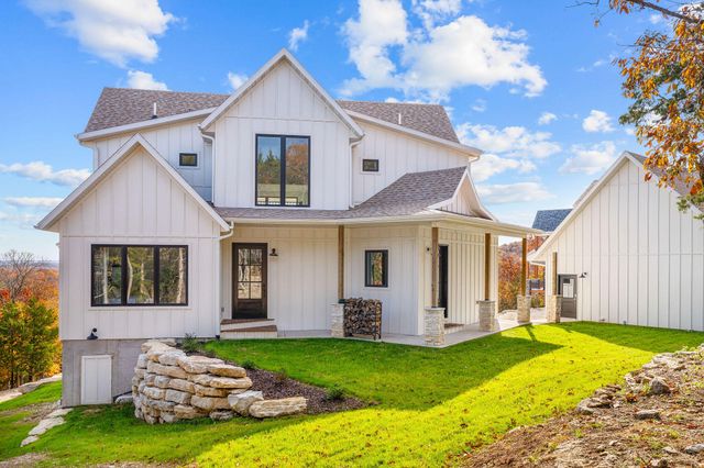 89 Ridgemont Circle, Branson West, MO 65737