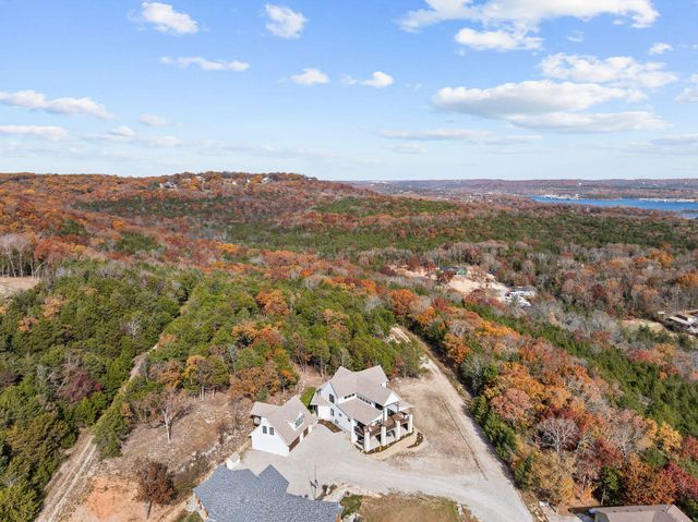 89 Ridgemont Circle, Branson West, MO 65737