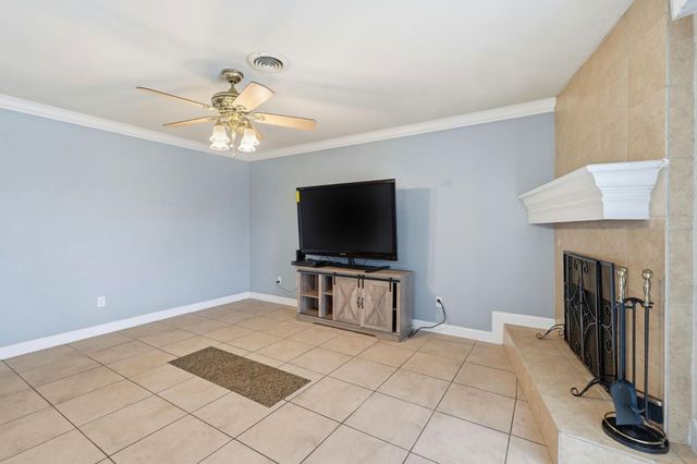 2425 Meadow Rue Drive, Modesto, CA 95355