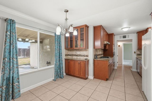 2425 Meadow Rue Drive, Modesto, CA 95355