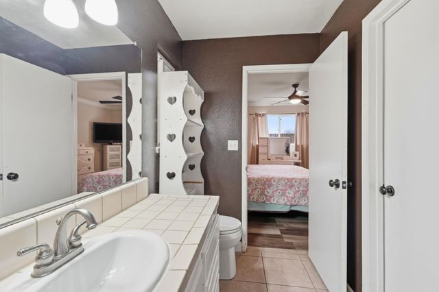 2425 Meadow Rue Drive, Modesto, CA 95355