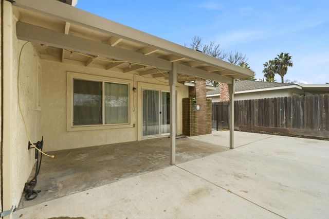 2425 Meadow Rue Drive, Modesto, CA 95355