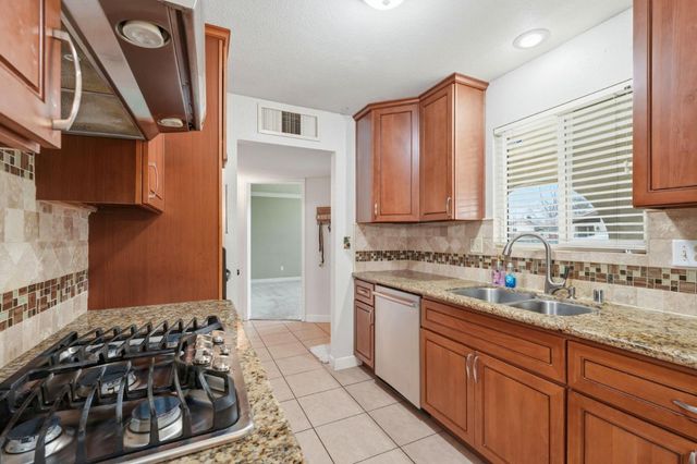 2425 Meadow Rue Drive, Modesto, CA 95355