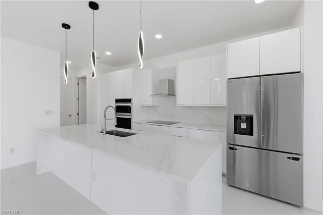 401 NW 25th AVE, Cape Coral, FL 33993