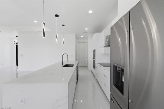 401 NW 25th AVE, Cape Coral, FL 33993