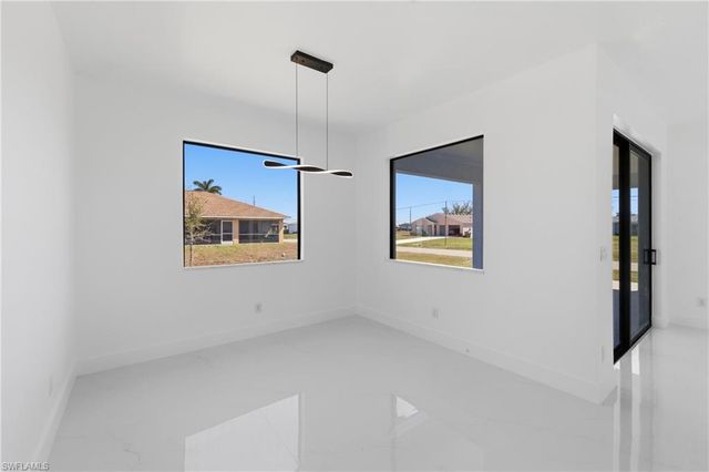 401 NW 25th AVE, Cape Coral, FL 33993