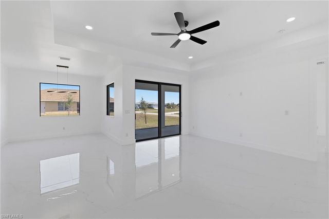 401 NW 25th AVE, Cape Coral, FL 33993