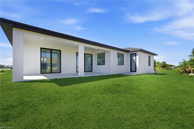 401 NW 25th AVE, Cape Coral, FL 33993