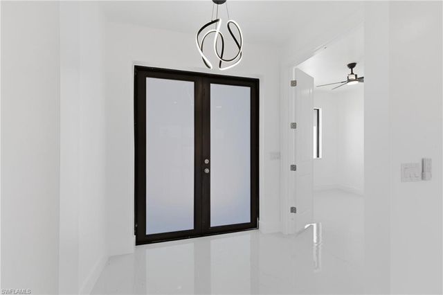 401 NW 25th AVE, Cape Coral, FL 33993