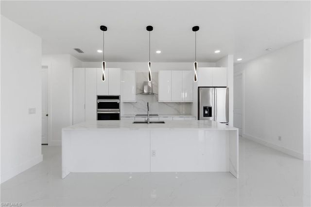 401 NW 25th AVE, Cape Coral, FL 33993