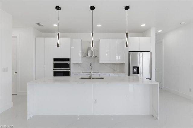 401 NW 25th AVE, Cape Coral, FL 33993