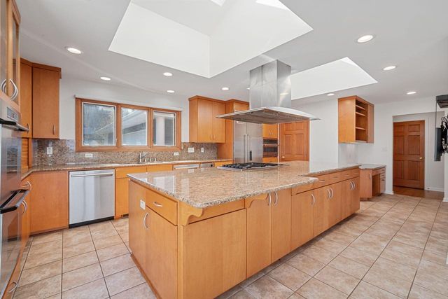 7515 N Beach DRIVE, Fox Point, WI 53217