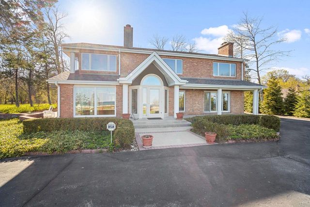 7515 N Beach DRIVE, Fox Point, WI 53217