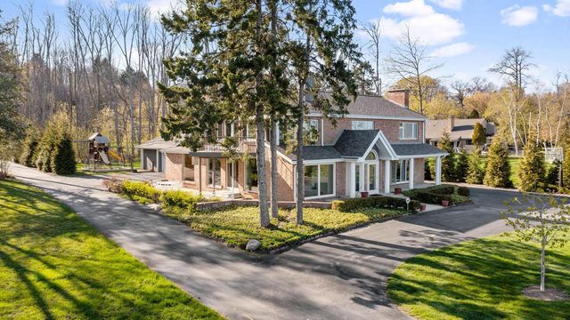 7515 N Beach DRIVE, Fox Point, WI 53217