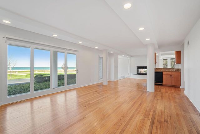7515 N Beach DRIVE, Fox Point, WI 53217
