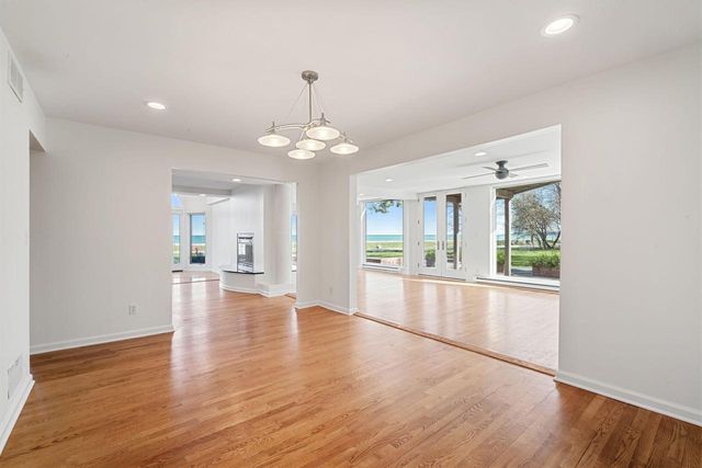 7515 N Beach DRIVE, Fox Point, WI 53217