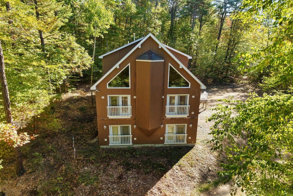 85 Amethyst Hill Road, Conway, NH 03860