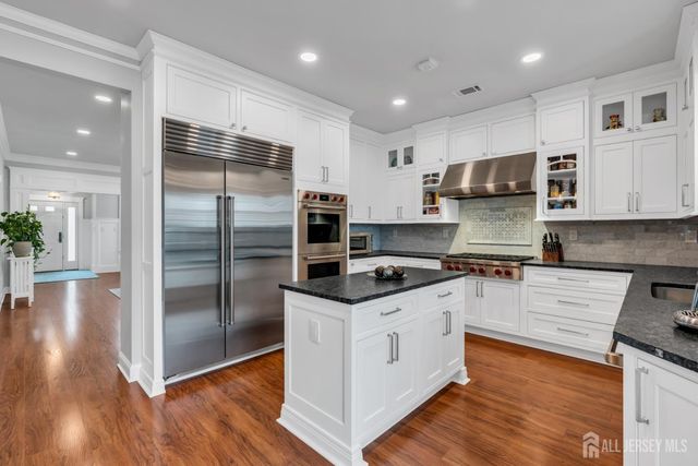 37 Berkshire Way, East Brunswick, NJ 08816
