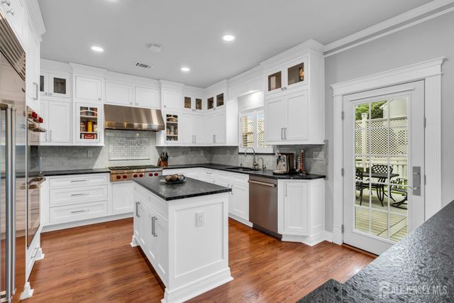 37 Berkshire Way, East Brunswick, NJ 08816