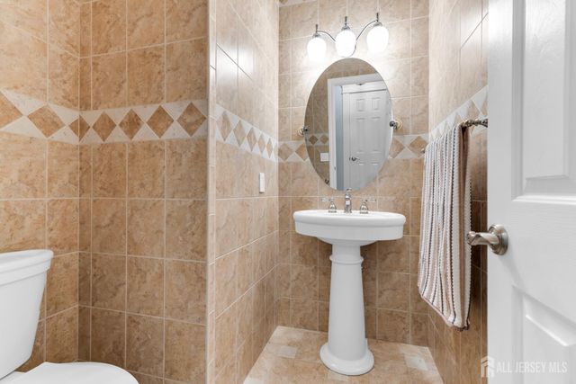 37 Berkshire Way, East Brunswick, NJ 08816