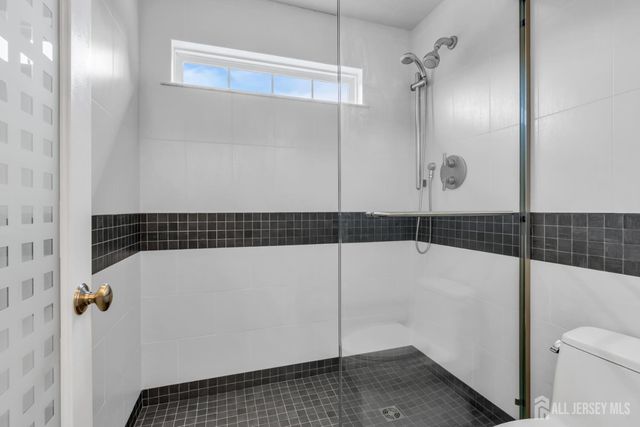 37 Berkshire Way, East Brunswick, NJ 08816