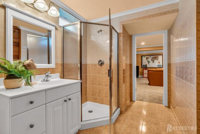 37 Berkshire Way, East Brunswick, NJ 08816