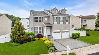 37 Berkshire Way, East Brunswick, NJ 08816
