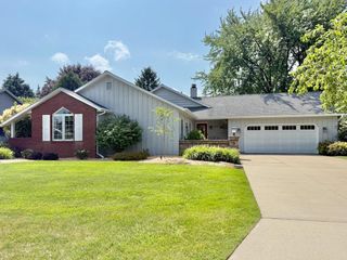 3135 OAKDALE LANE, Appleton, WI 54914