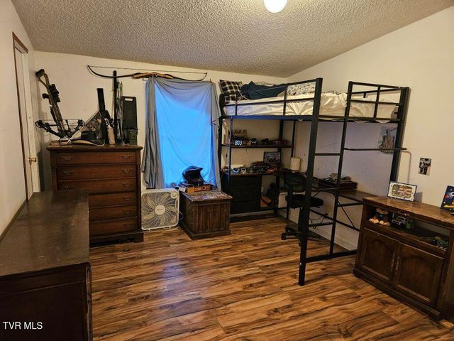 17508 Dreamers Lane, Glade Spring, VA 24340