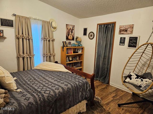 17508 Dreamers Lane, Glade Spring, VA 24340