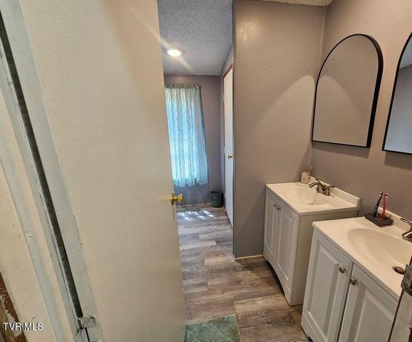 17508 Dreamers Lane, Glade Spring, VA 24340