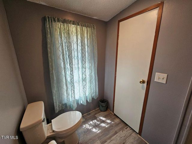 17508 Dreamers Lane, Glade Spring, VA 24340