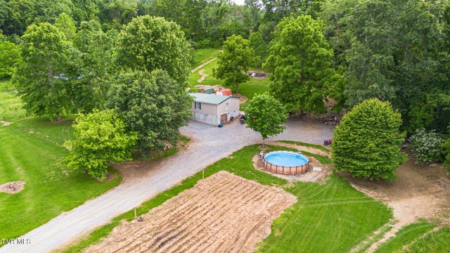 17508 Dreamers Lane, Glade Spring, VA 24340