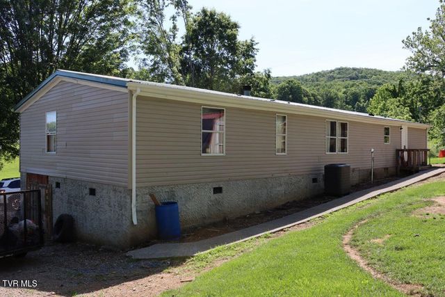 17508 Dreamers Lane, Glade Spring, VA 24340