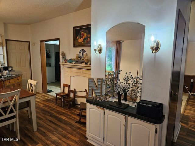 17508 Dreamers Lane, Glade Spring, VA 24340