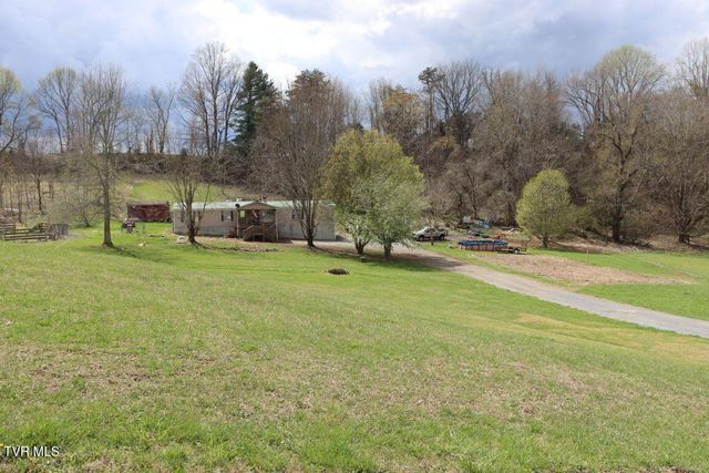 17508 Dreamers Lane, Glade Spring, VA 24340