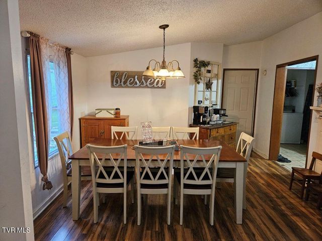 17508 Dreamers Lane, Glade Spring, VA 24340