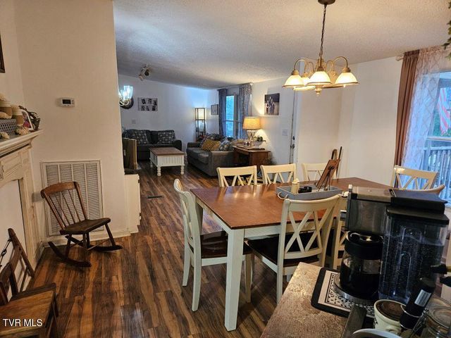 17508 Dreamers Lane, Glade Spring, VA 24340